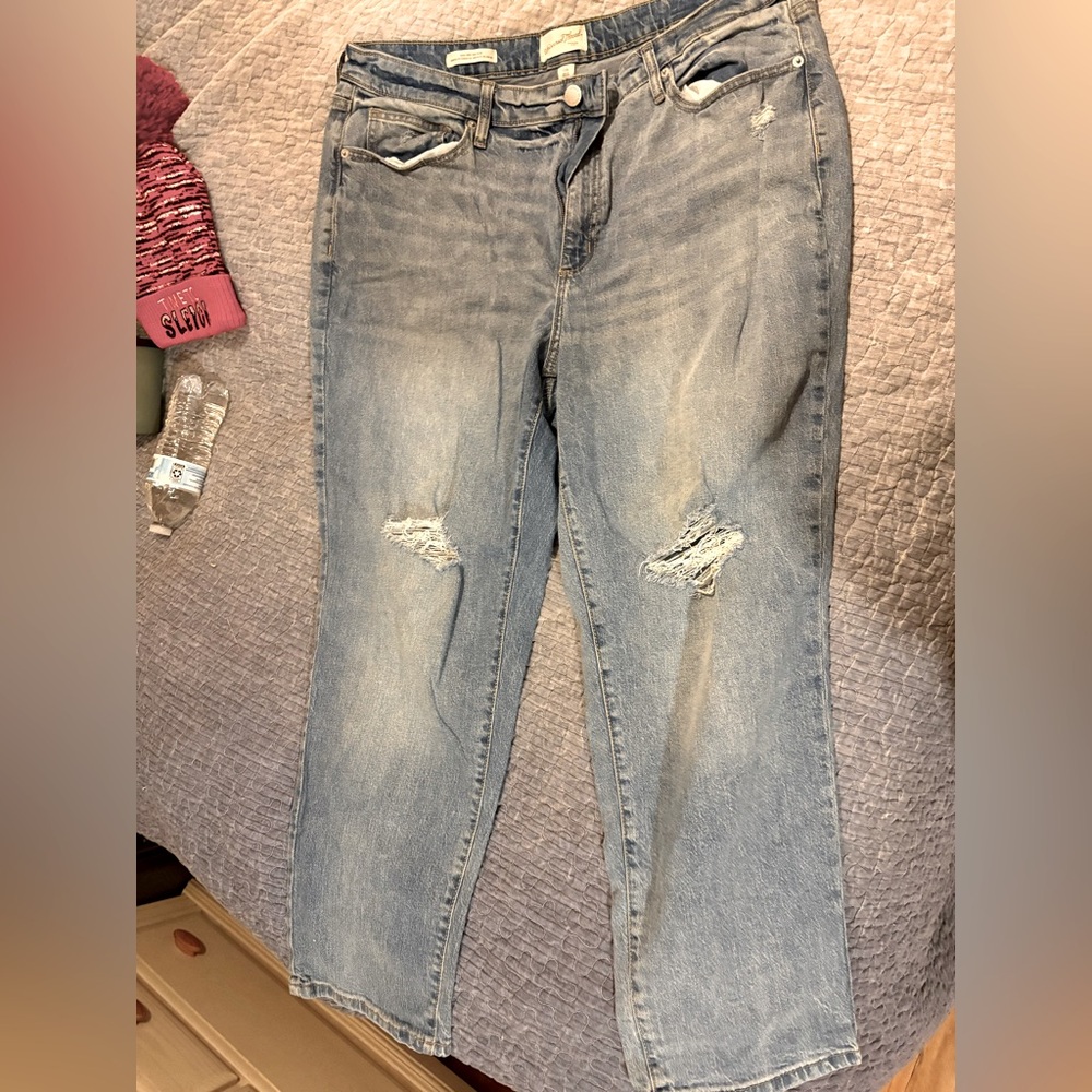Lightly worn don’t fit straight leg mom jeans
